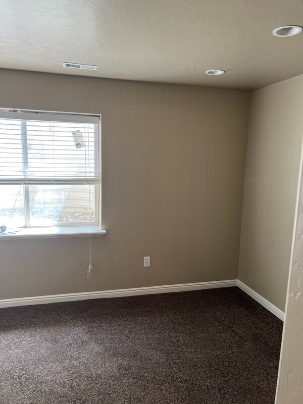 Building Photo - 871 W Prairie Dog Way