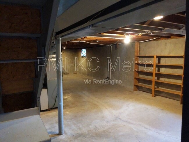 Building Photo - 3207 NE 48th Terrace