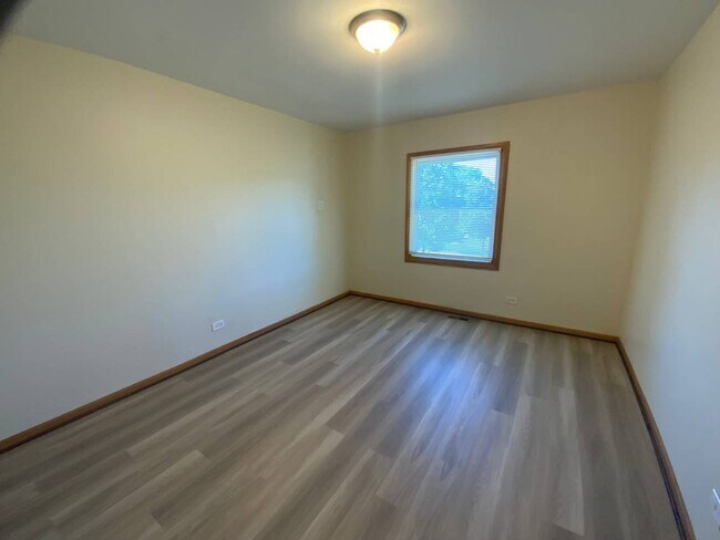 Building Photo - 166 Cheyenne Ct