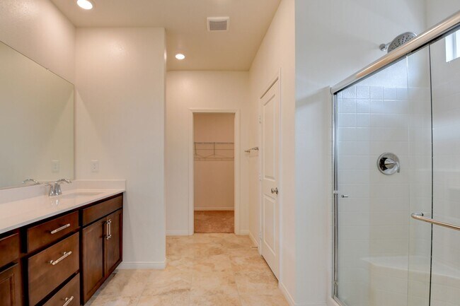 Building Photo - SPARKLING POOL in TULE SPRINGS