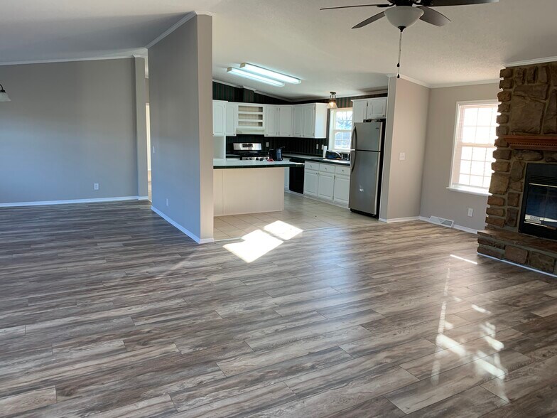 Building Photo - 7153 Whitney Rd