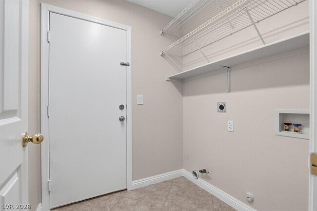 Building Photo - 9041 Faversham Ct