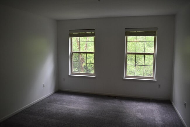 Building Photo - 39696 Rockcrest Ln