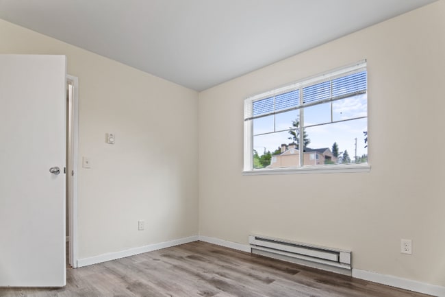 Building Photo - 5300 Harbour Pl