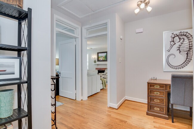 Building Photo - 2631 Oakland Ave