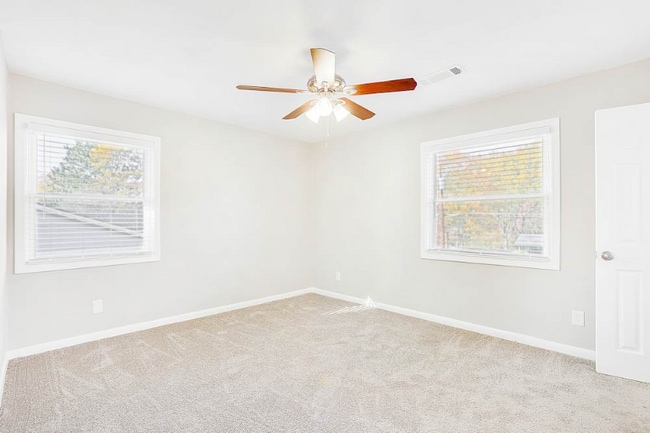 Building Photo - 2755 Collier Dr NW