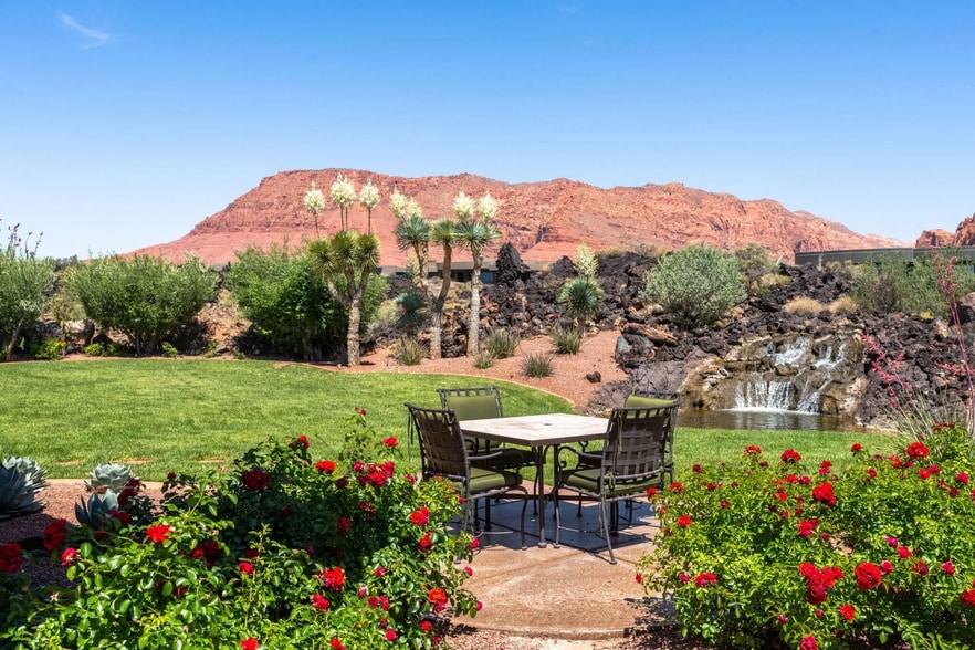 Garden Dining Table Beside Lava-Rock Waterfall - 1500 E Split Rock Dr
