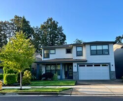 Building Photo - 4960 SE Oakhurst St
