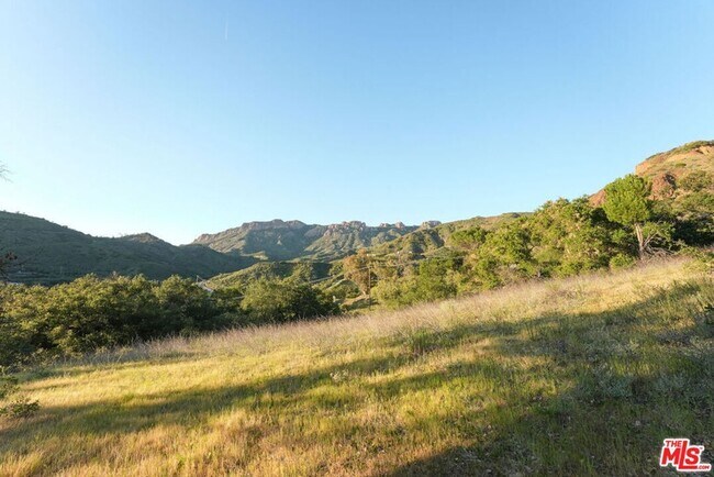 Building Photo - 12310 Yerba Buena Rd