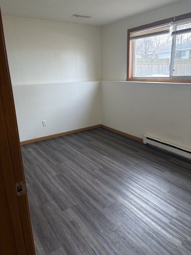 Building Photo - 450 29th Ave N