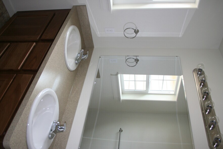 Building Photo - 29 Muskrat Dr