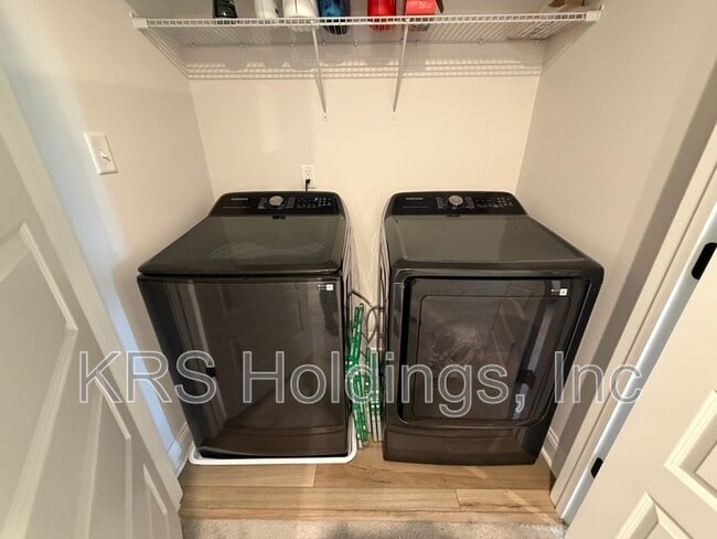 Building Photo - 2027 Melbourne St