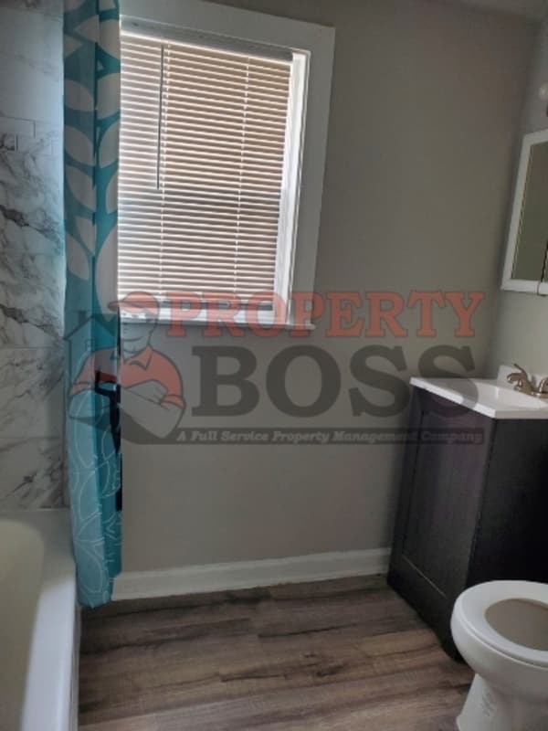 Building Photo - 1525 Roosevelt St