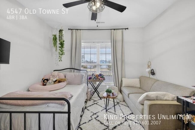 Building Photo - 4547 Old Towne St