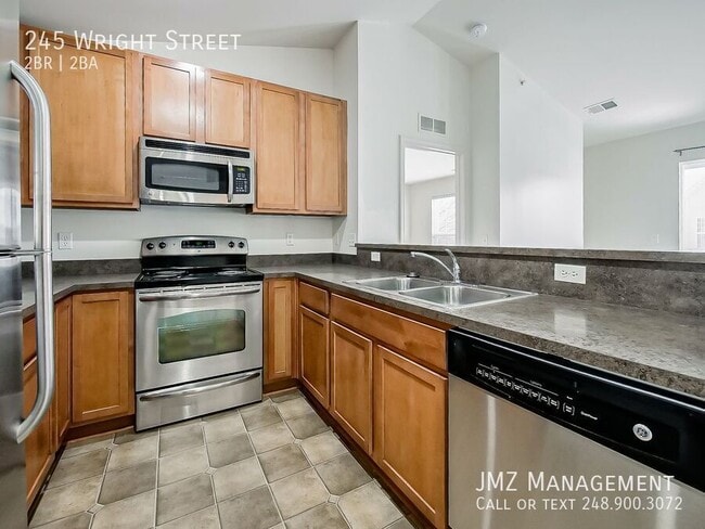 Building Photo - 245 Wright St