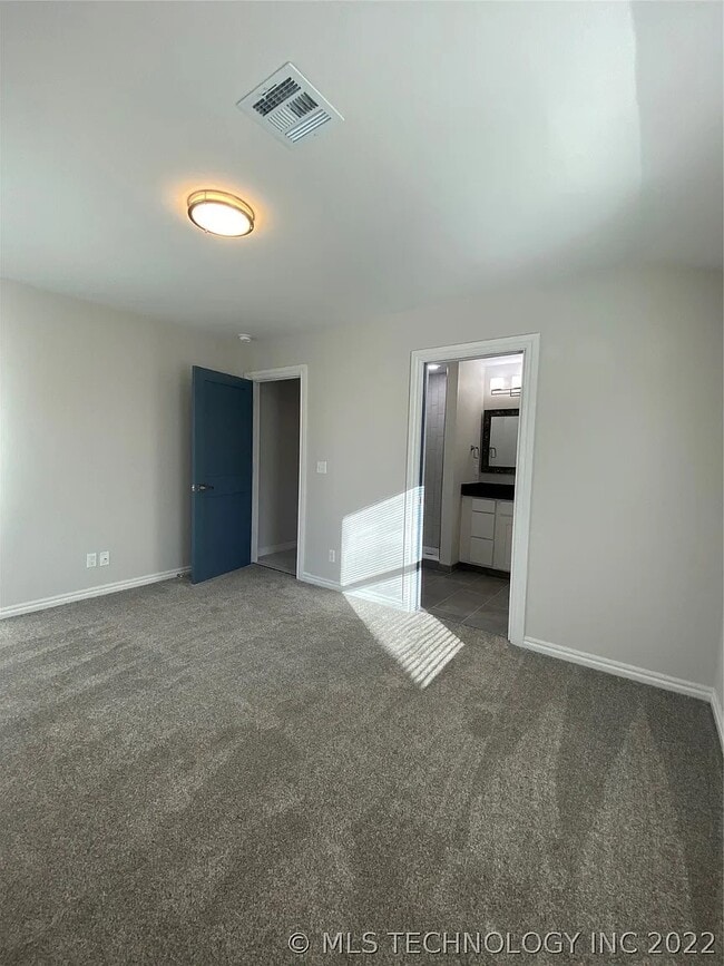 Building Photo - 776 E Seminole Pl