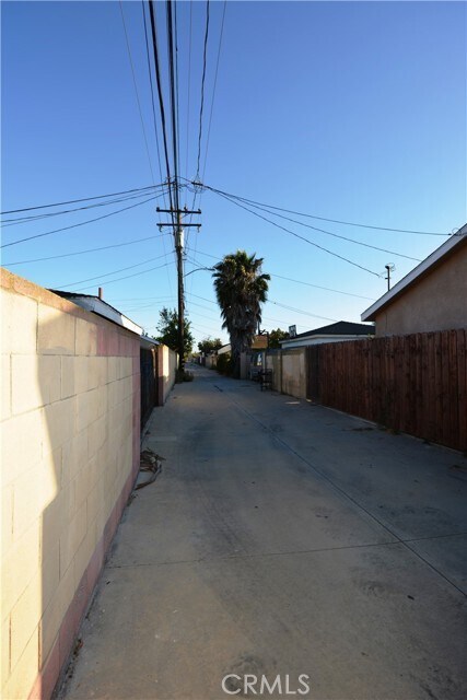 Building Photo - 18328 Devlin Ave