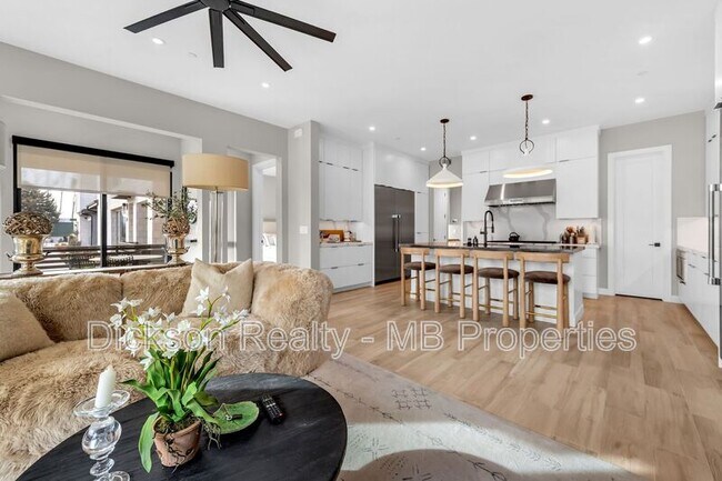 Building Photo - 76 Caballada St