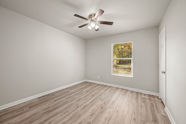 Building Photo - "Spacious 3-Bedroom Home in Fort Worth wit...