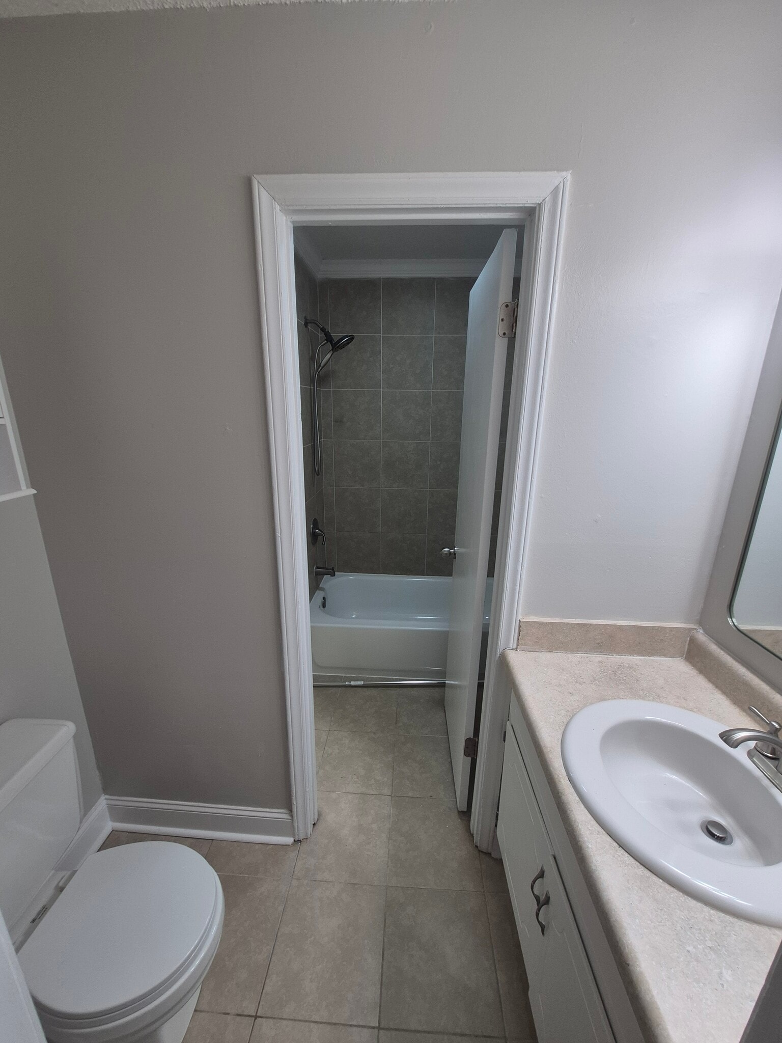 Building Photo - 2409 Amy Cir