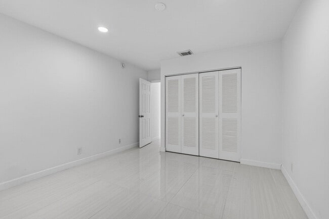 Building Photo - 7771 Blackwood Ln