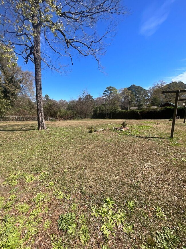 Building Photo - 5314 Morganton Rd