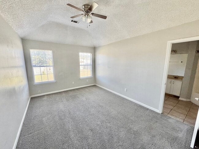 Building Photo - 55 Oak Ridge Cove