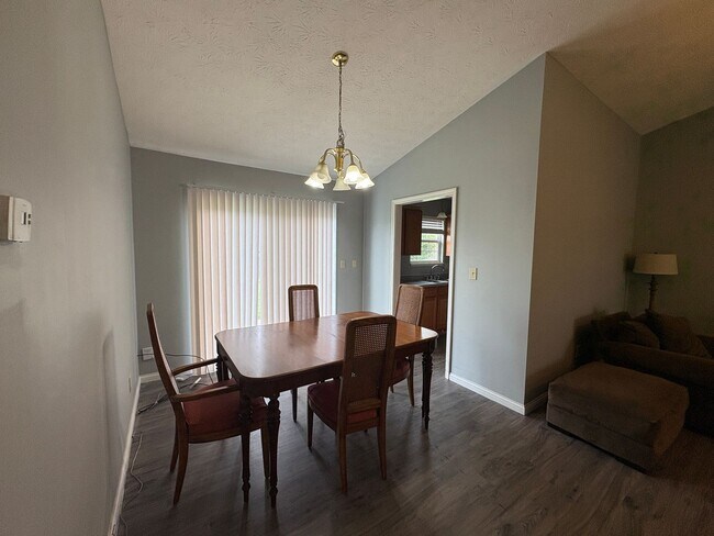 Building Photo - 3 Bd 2 Ba with 2 car garage in West Lafayette