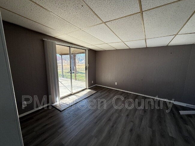 Building Photo - 306 E 3rd St