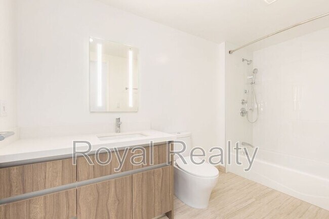 Building Photo - 1500 Rycroft St