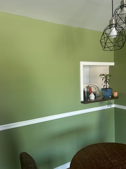 Building Photo - 730 N Eucalyptus Ave