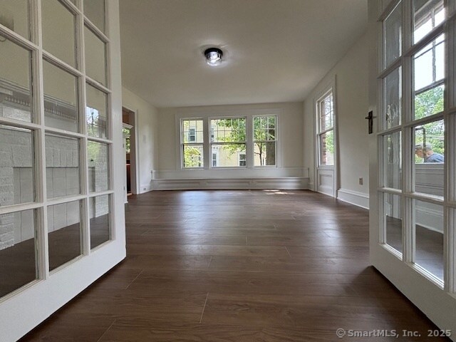 Building Photo - 3 Union South Park