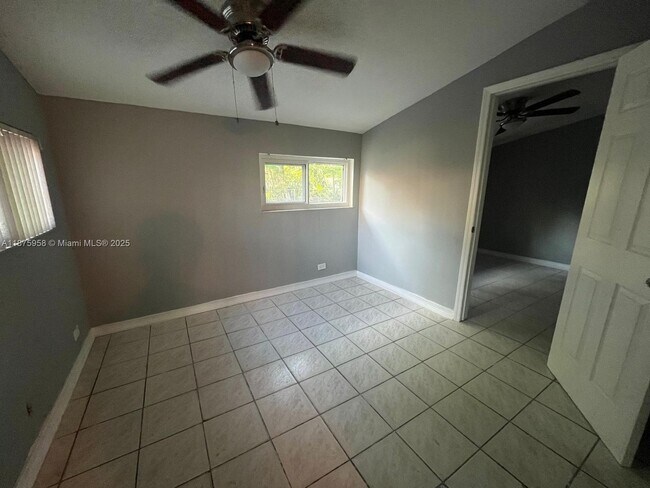 Building Photo - 1330 NE 203rd St