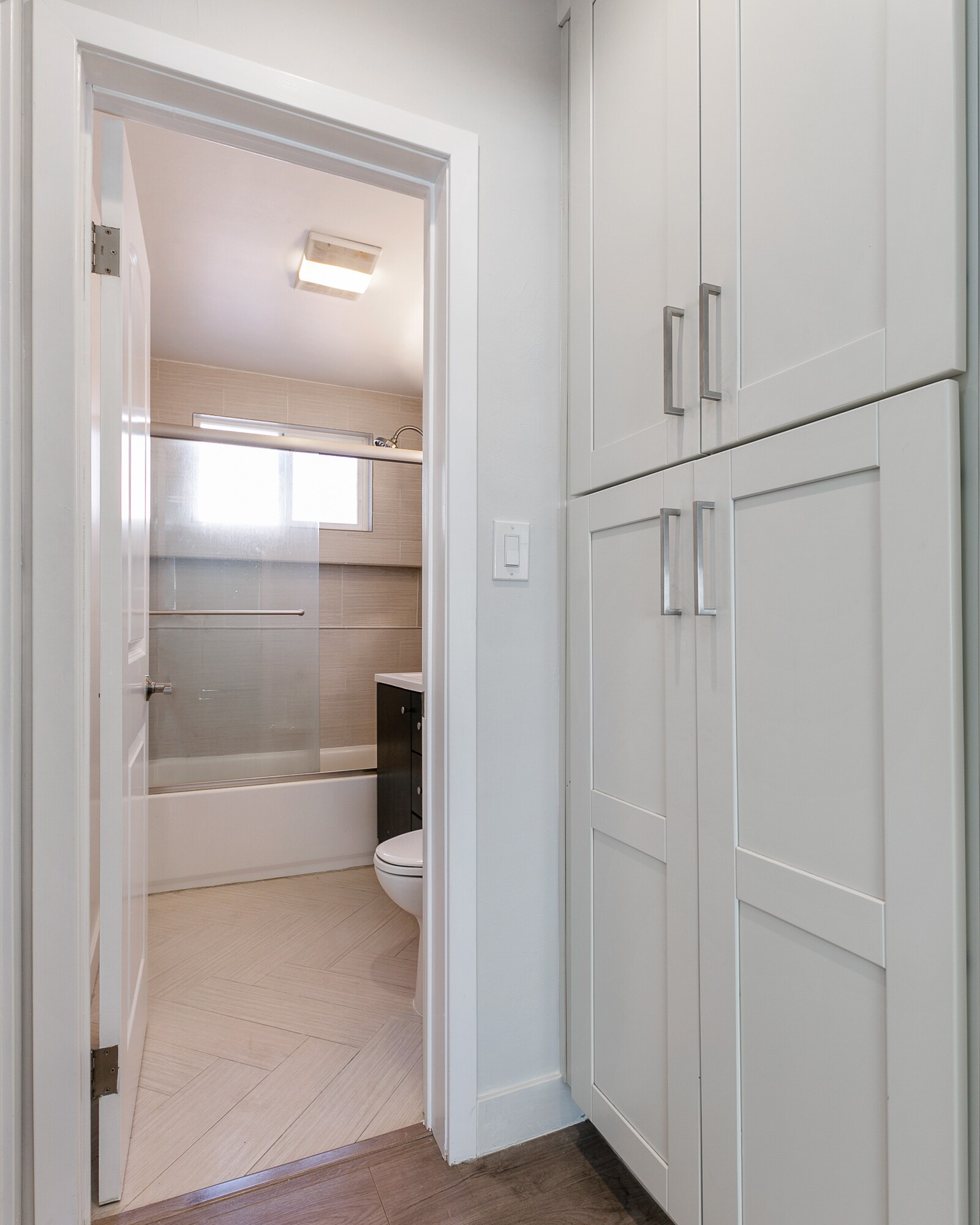 Building Photo - 2895 W 11th St