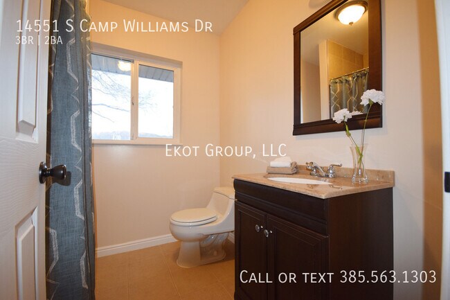 Building Photo - 14551 S Camp Williams Rd