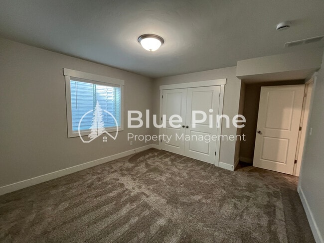 Building Photo - 185 Galena Smt Dr