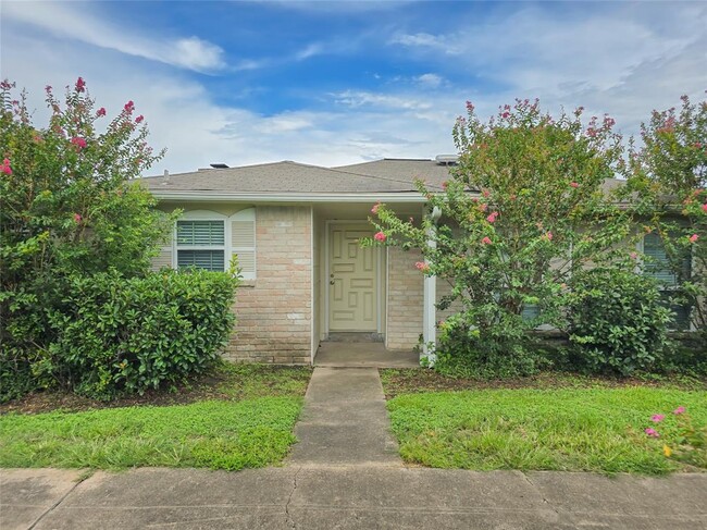 Primary Photo - 13115 High Star Dr