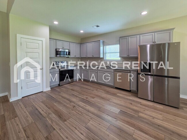 Building Photo - DEPOSIT PENDING!!! - Four Bedroom, Modern Home for Rent in Eastaboga - Available NOW!