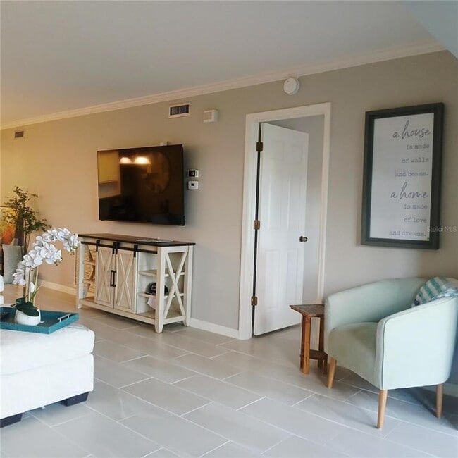 Building Photo - 6191 Timberlake Dr