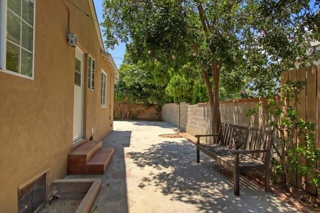 Building Photo - 8939 Rhea Ave