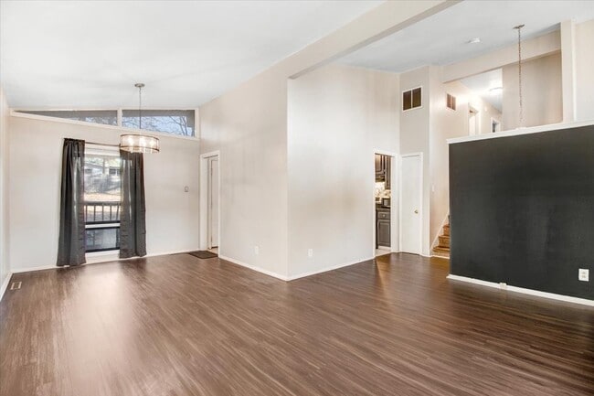 Building Photo - 514 Forest Hill Dr