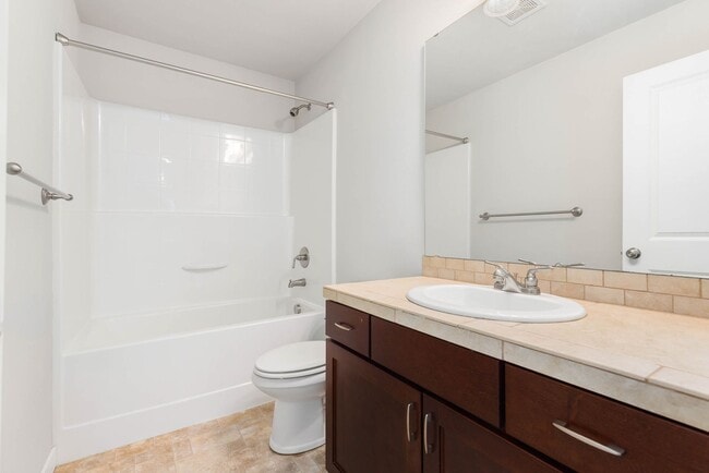 Building Photo - Stylish Everett Home Near Boeing – Modern ...