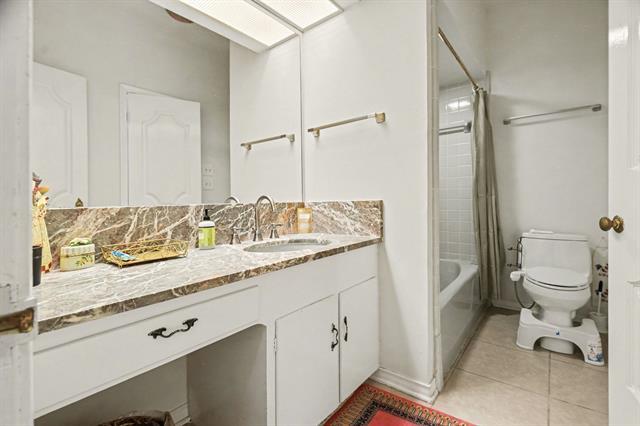 Building Photo - 14140 Hillcrest Rd