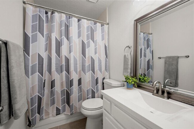 Building Photo - 10206 Jockey Club Dr