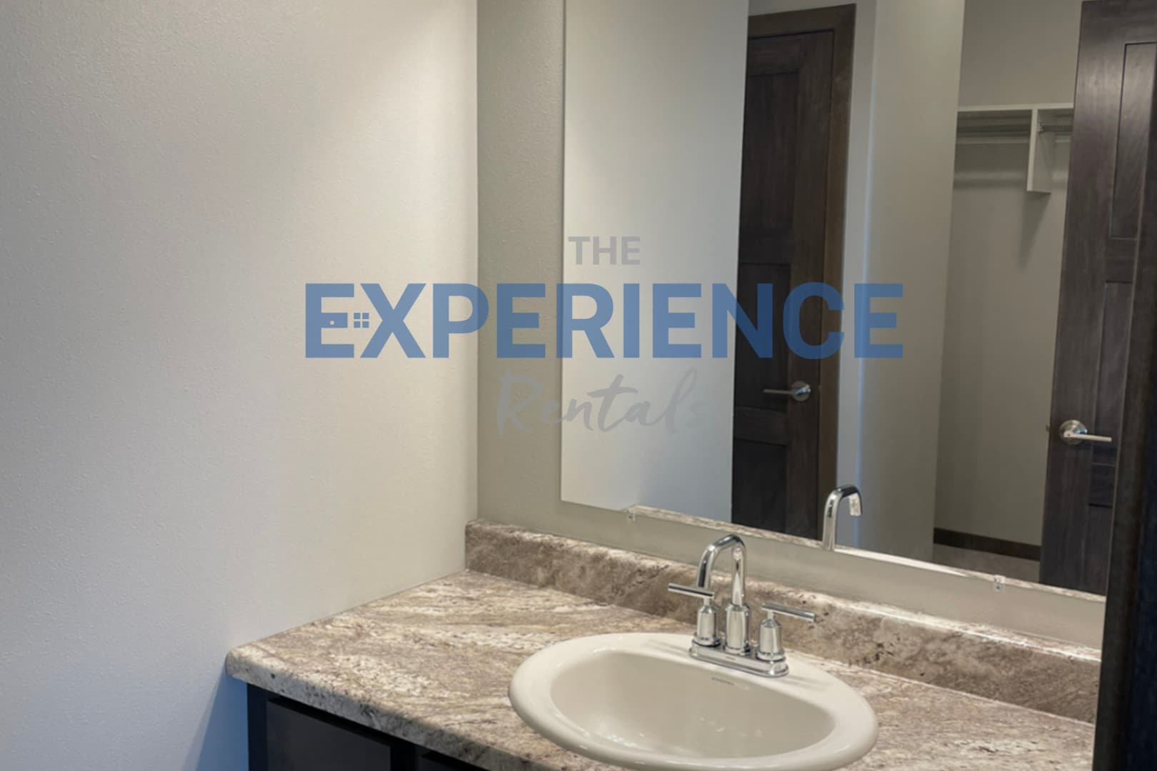 Building Photo - 5413 S Huntwood Ave