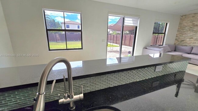 Building Photo - 10032 NW 87th Terrace