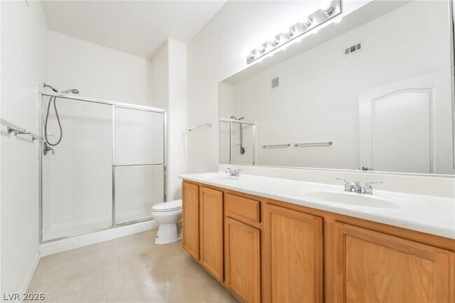 Building Photo - 2305 W Horizon Ridge Pkwy