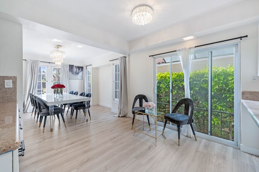 Building Photo - 140 N Carson Rd