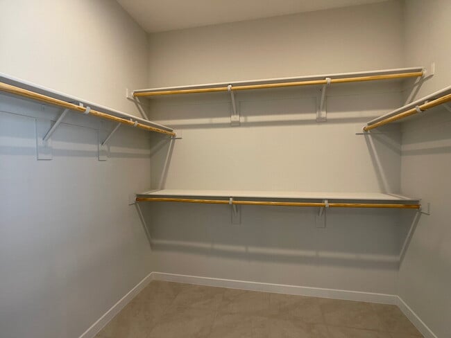 Building Photo - 4 BED 2 BATH 2 CAR GARAGE SINGLE STORY SINGLE FAMILY HOME w/ PAVED BACKYARD IN CADENCE COMMUNITY,...