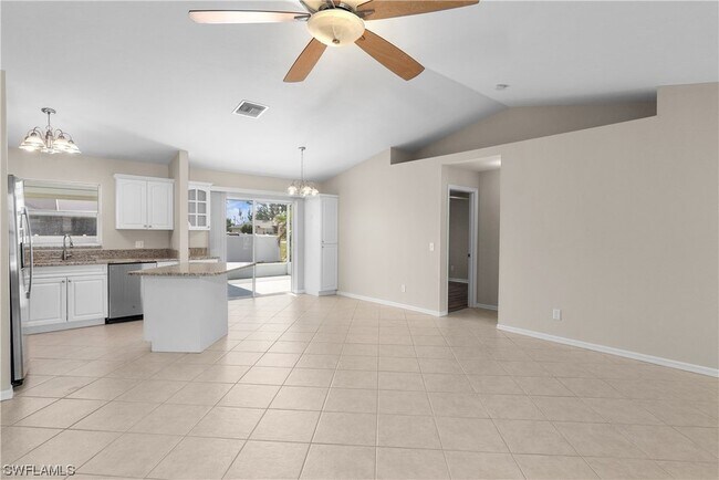 Building Photo - 2721 SW 12th Ave